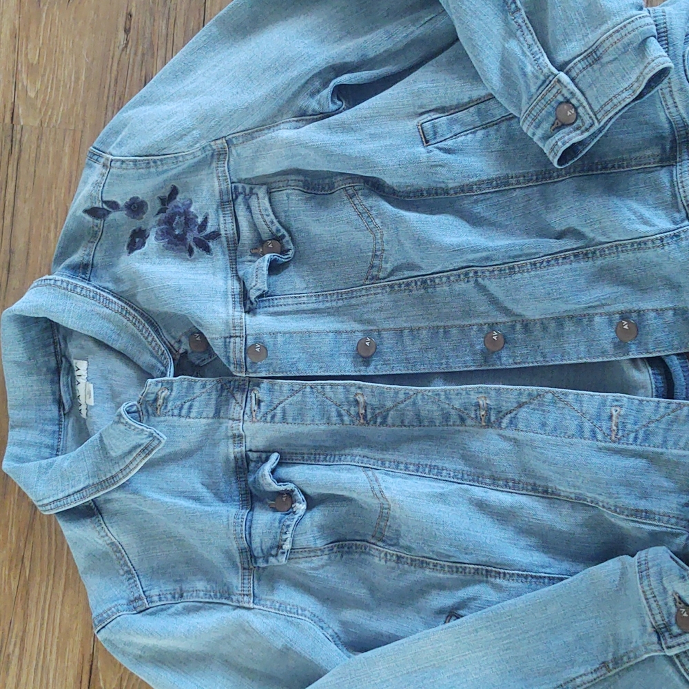 Jean jacket embroidery flowers 1X by Ava & Viv